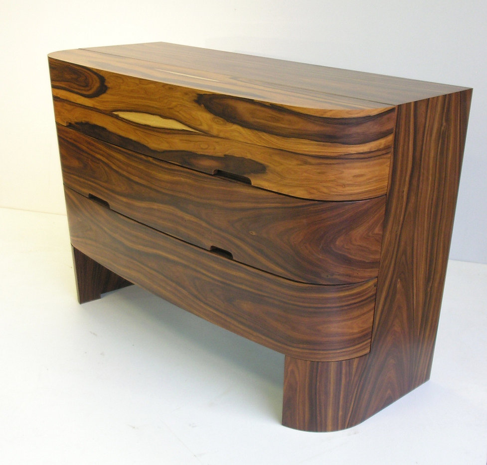 Meuble Hifi Palissandre, bois laqué.