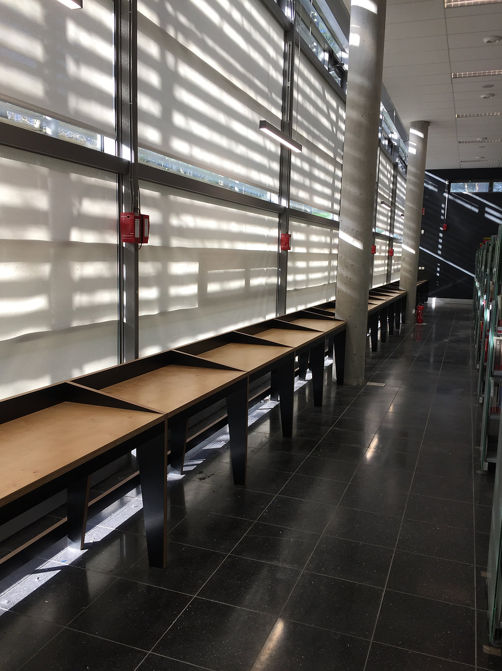 Aménagement bibliothèque universitaire.