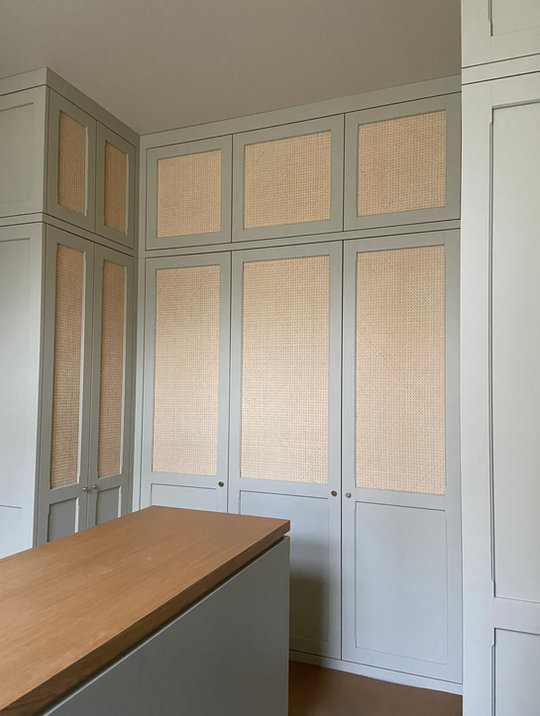Dressing- MDF laqué, chêne et cannage